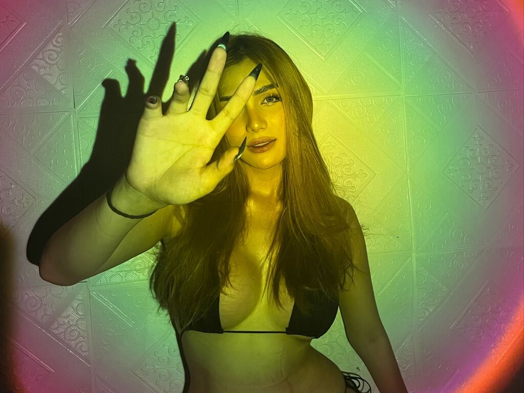 Roxangreyson's profile - Image n°0