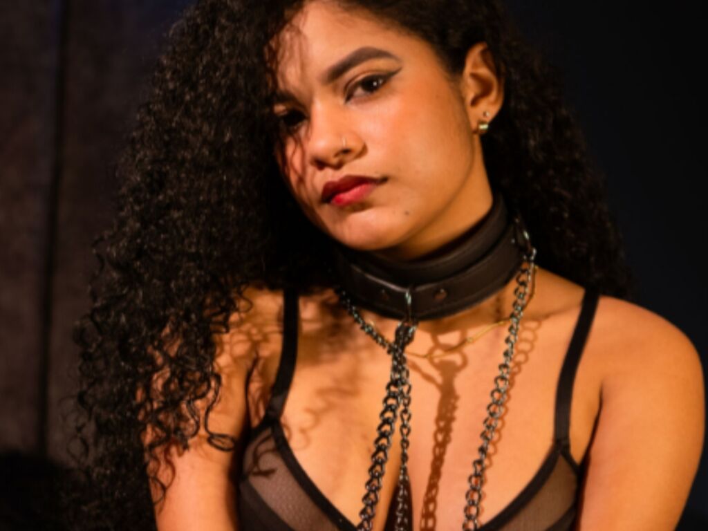 Roxannadias's profile - Image n°1