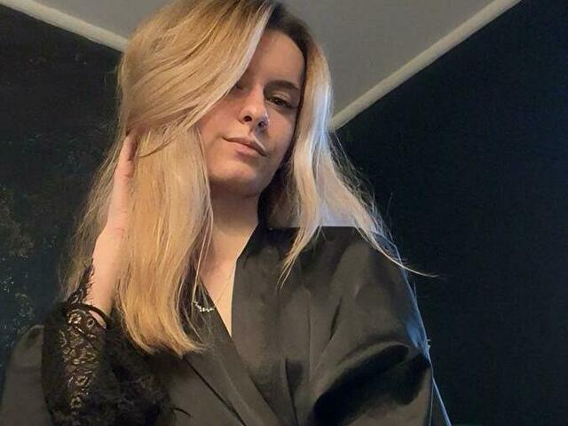 RoxanneJoy's profile - Image n°3