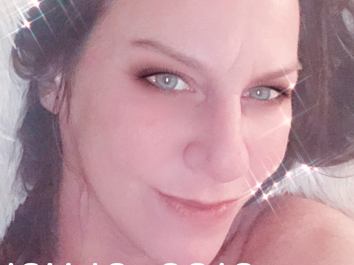 Roxannerebel69's profile - Image n°0