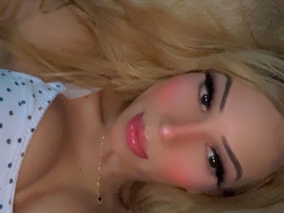 Sexo por webcam con Roxxstrarx