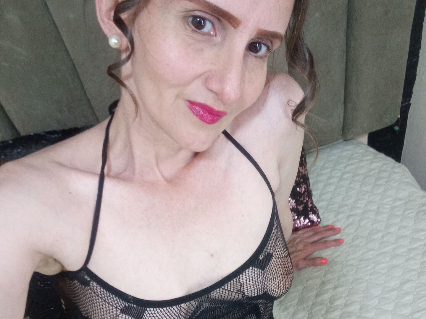 RubiHolmes's profile - Image n°13