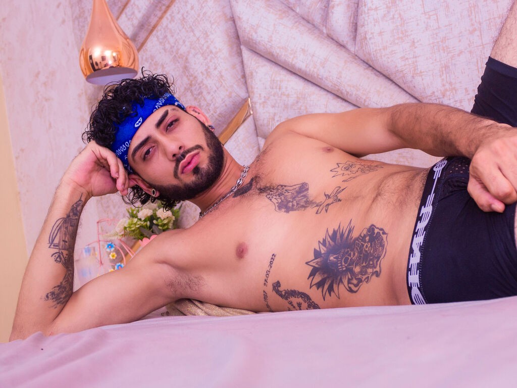 Ryanhankar's profile - Image n°0