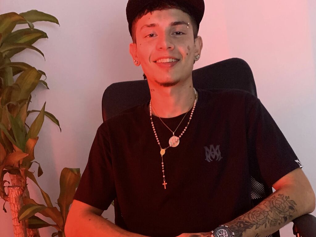 Perfil con Ryanmillerr - Imagen  n°1