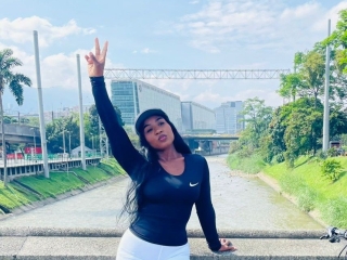 Sexcam Porn von Saarahfoxx