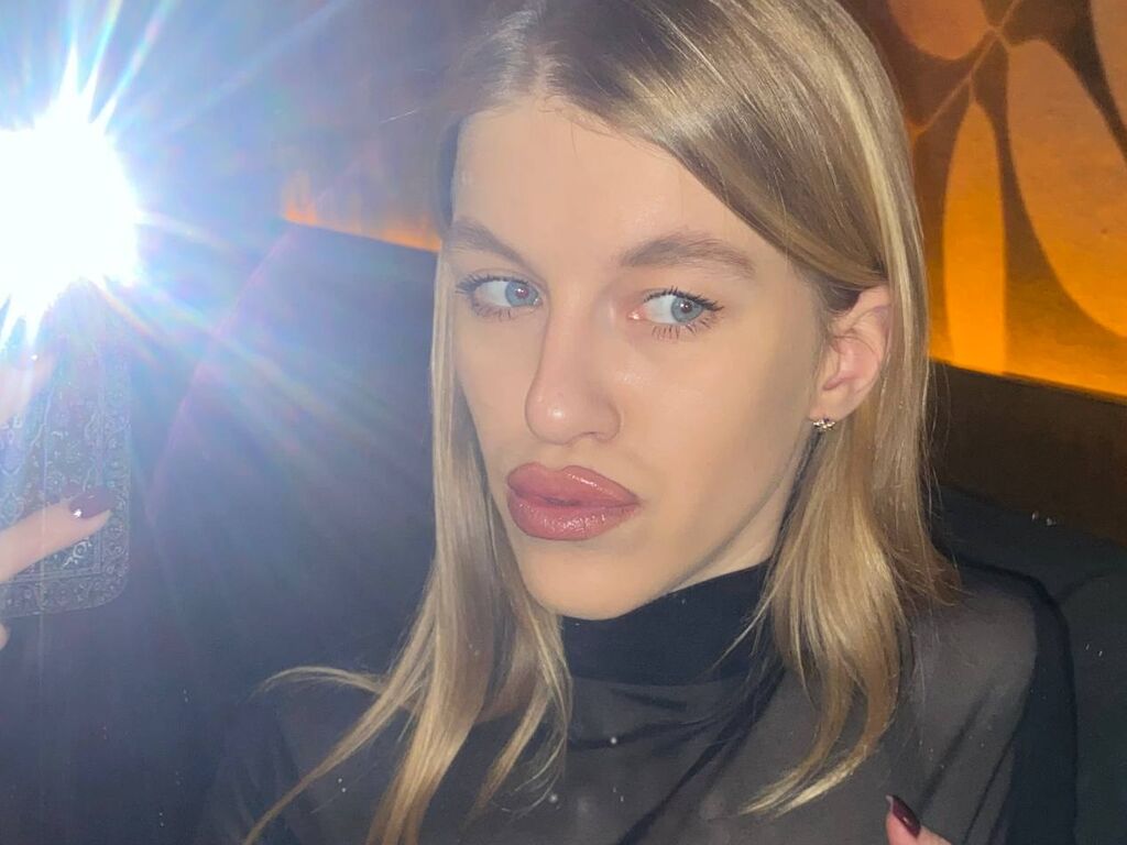 Sallyrodwell's profile - Image n°1