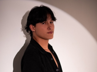 Sexo por webcam con Salvatorebenford