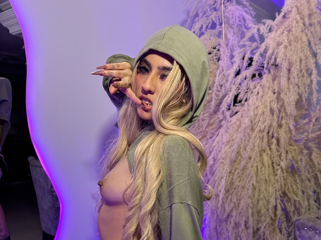 Samanthastonn's profile - Image n°0