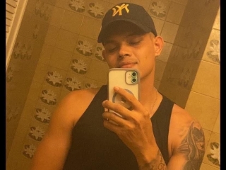 Sexo por webcam con Santinice