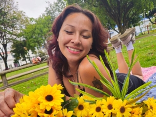 Sexo por webcam con Sara_Diazz