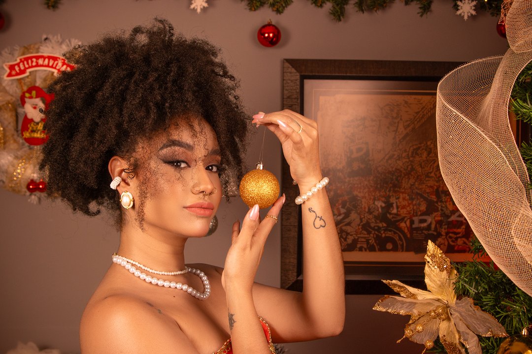 Perfil con Saragrahaam - Imagen  n°0