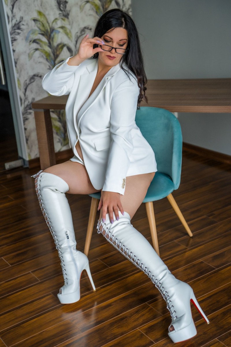 SarahGrays's profiel - Afbeelding n°4