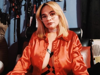 Webcam sex with Sarahmarcano