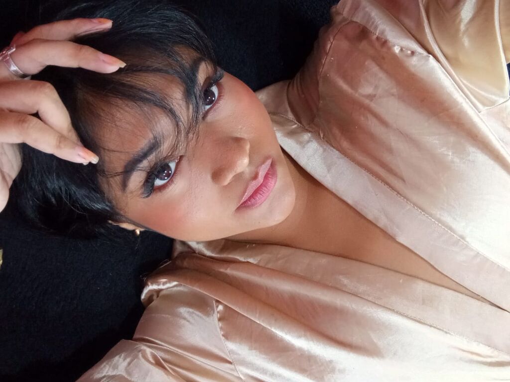 Profil de Saraluvana - Photo n°1