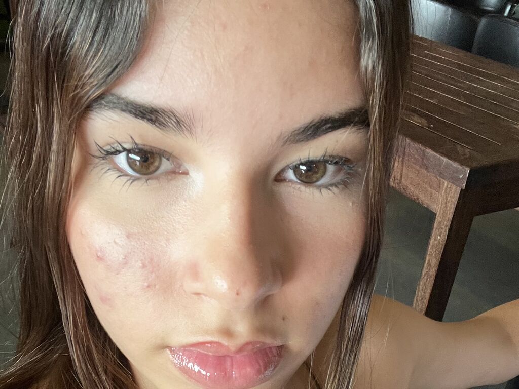 Sarilane's profile - Image n°0