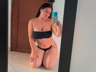 Sexo por webcam con Saritasuarez