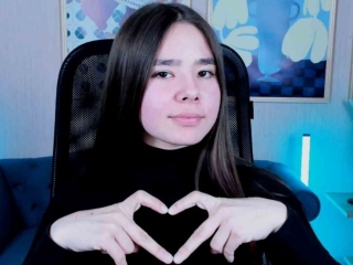 Sexo por webcam con Sayaheartnet