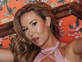 Sexcam Live Show von Scarlethartebabestation