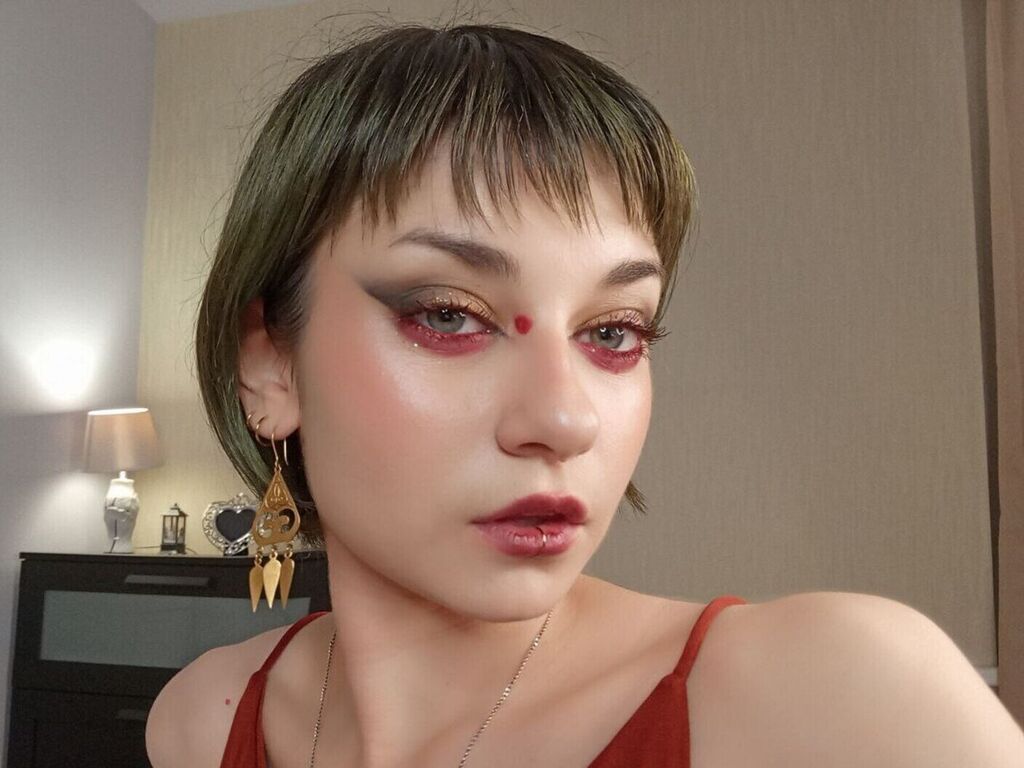 Profil de Scarlewhisper - Photo n°1