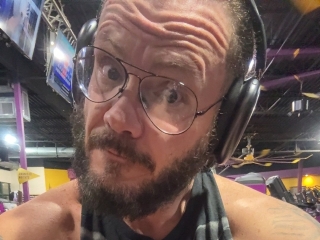 Live Sex Sebastion1981