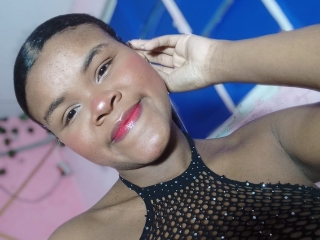 Sexo por webcam con Selena_King19