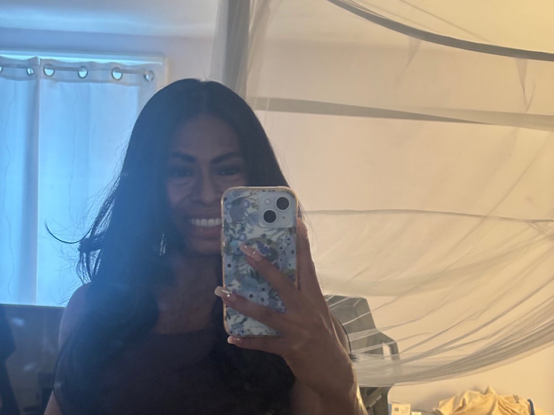 Selena_M's profile - Image n°0