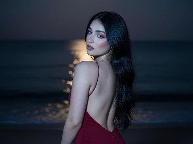 Selinehalliwell' profilo - Immagine n°1