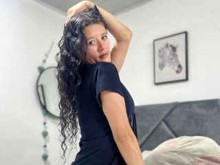 Live Sex Serenelopez