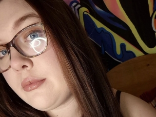 Sexycurvyemilyy
