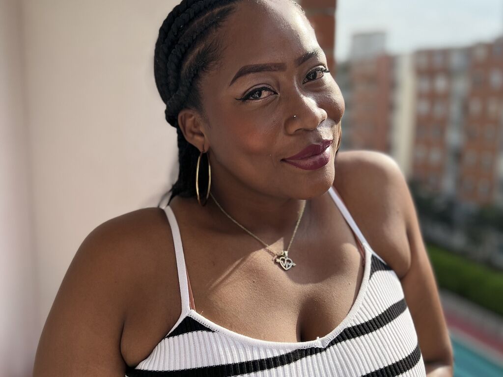 Sharitcaicedo's profile - Image n°2