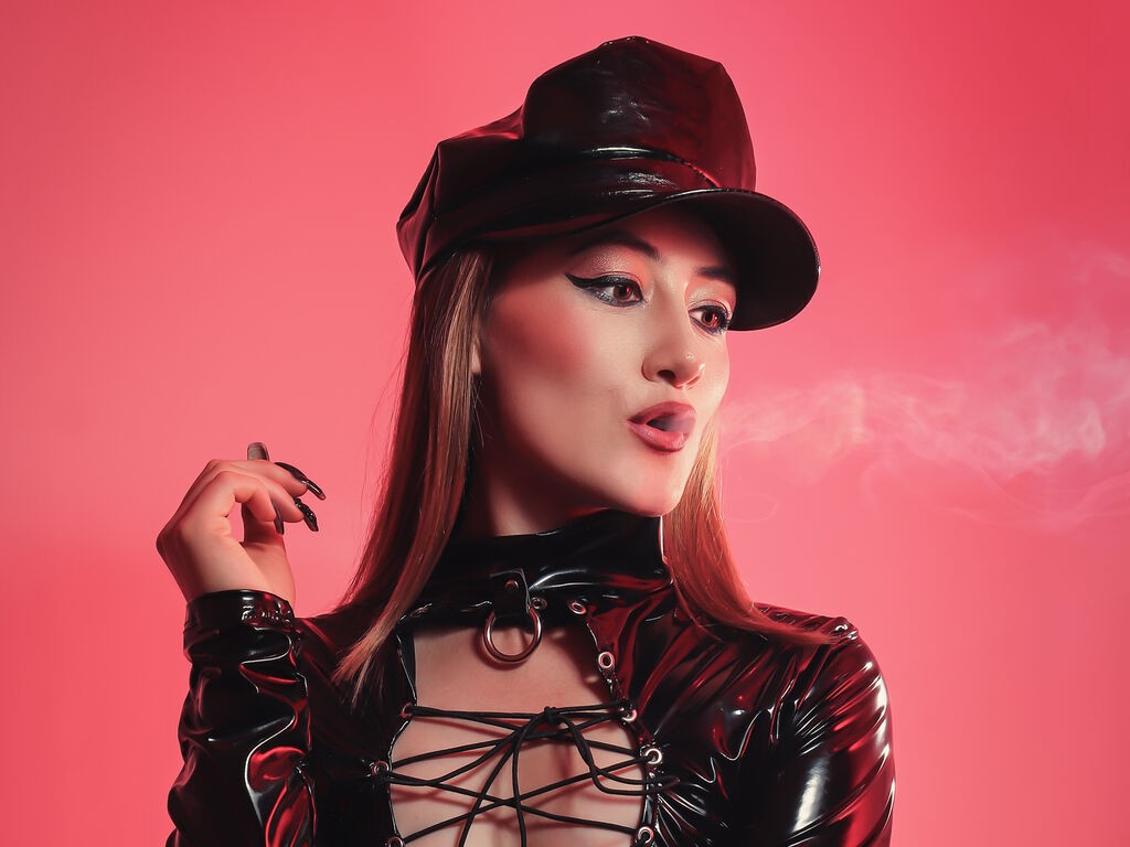 Profil de Sharlottstorey - Photo n°2