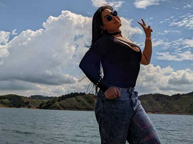 ShenoaLewis's profile - Image n°1