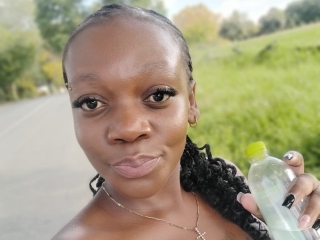 Shytamia25's profiel