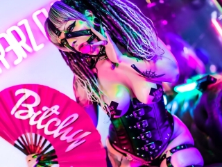 Webcam sex met Sinfulsindel