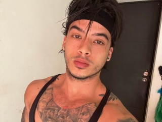 Webcam sex con Sinnei