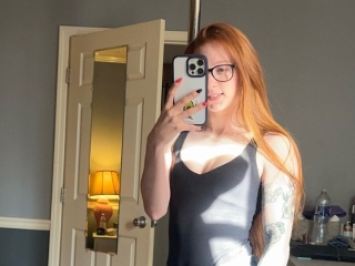 Skinnyblondechick123