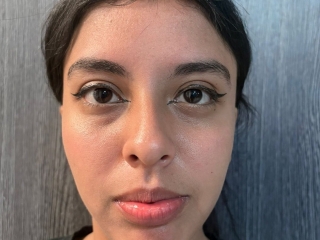 Sexo por webcam con Skinnykor