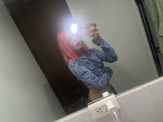 Sexo por webcam con Sophieeexx