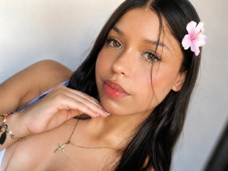 Sexo por webcam con Sophiemilan