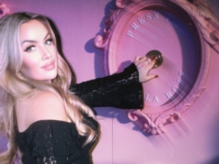 Webcam sex with Southernhoneyx