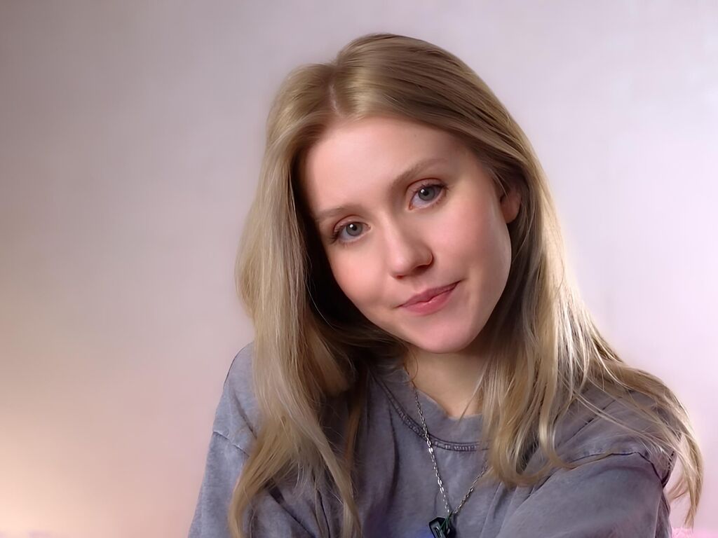 Sparkleblonde's profile - Image n°1