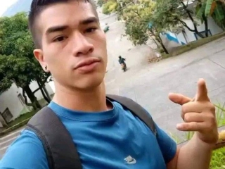 Live Sex Stefiandalejo