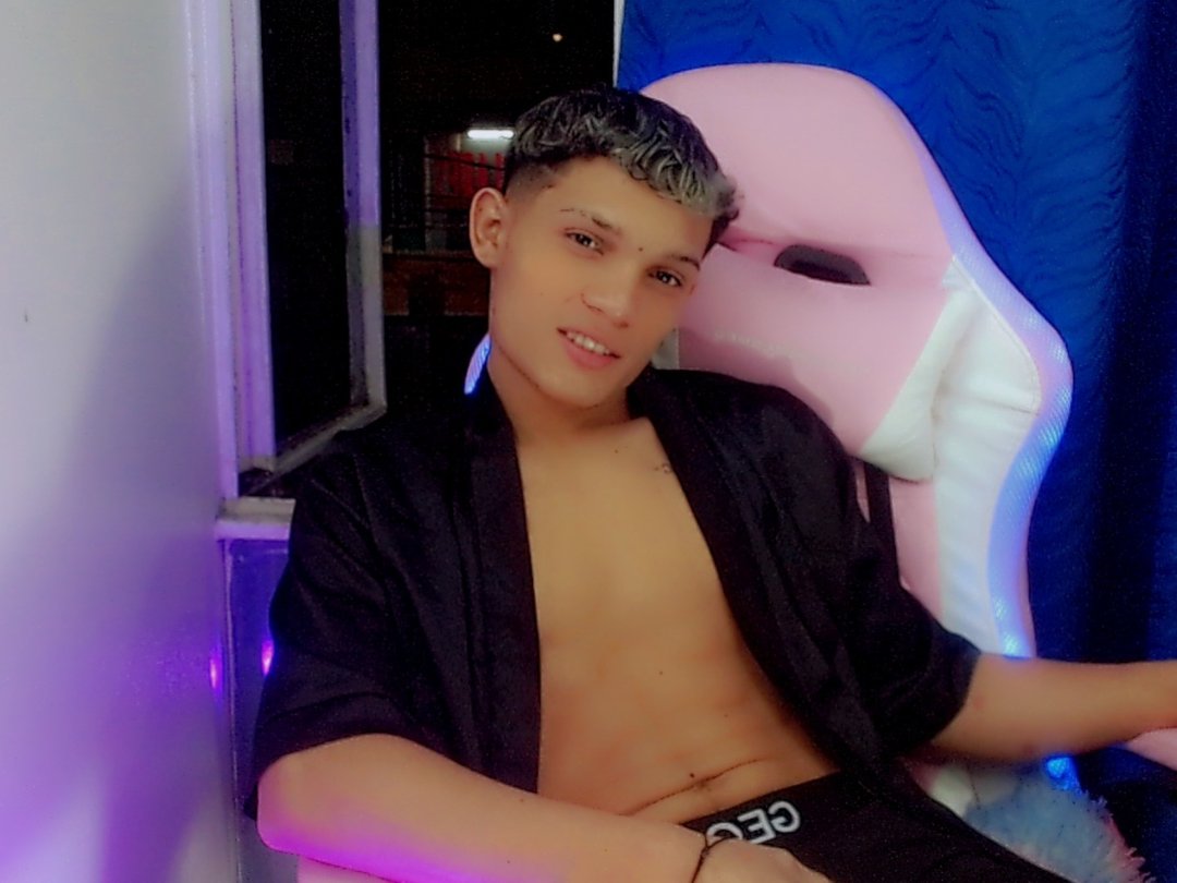 Strongerboyx' profilo - Immagine n°1