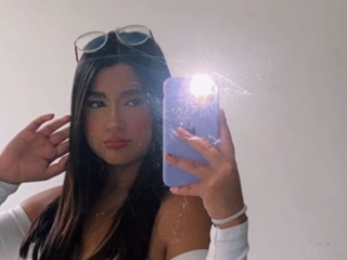 Sexo por webcam con Sunnie_Of