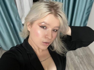 Live Sex Suzannebennet