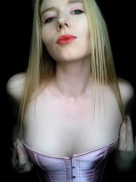 TheAlexaLondon's profile - Image n°32