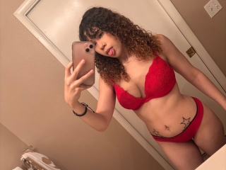 Webcam sex with Tamarasimsxoxo