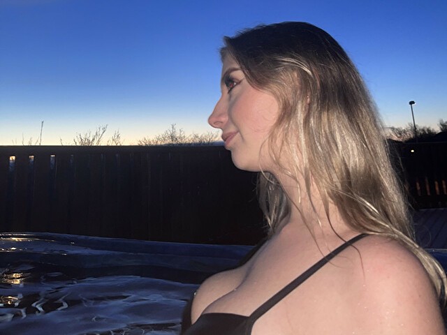 TeressaClass's profile - Image n°0