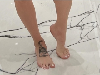 Thecutestfeet's Sexcam