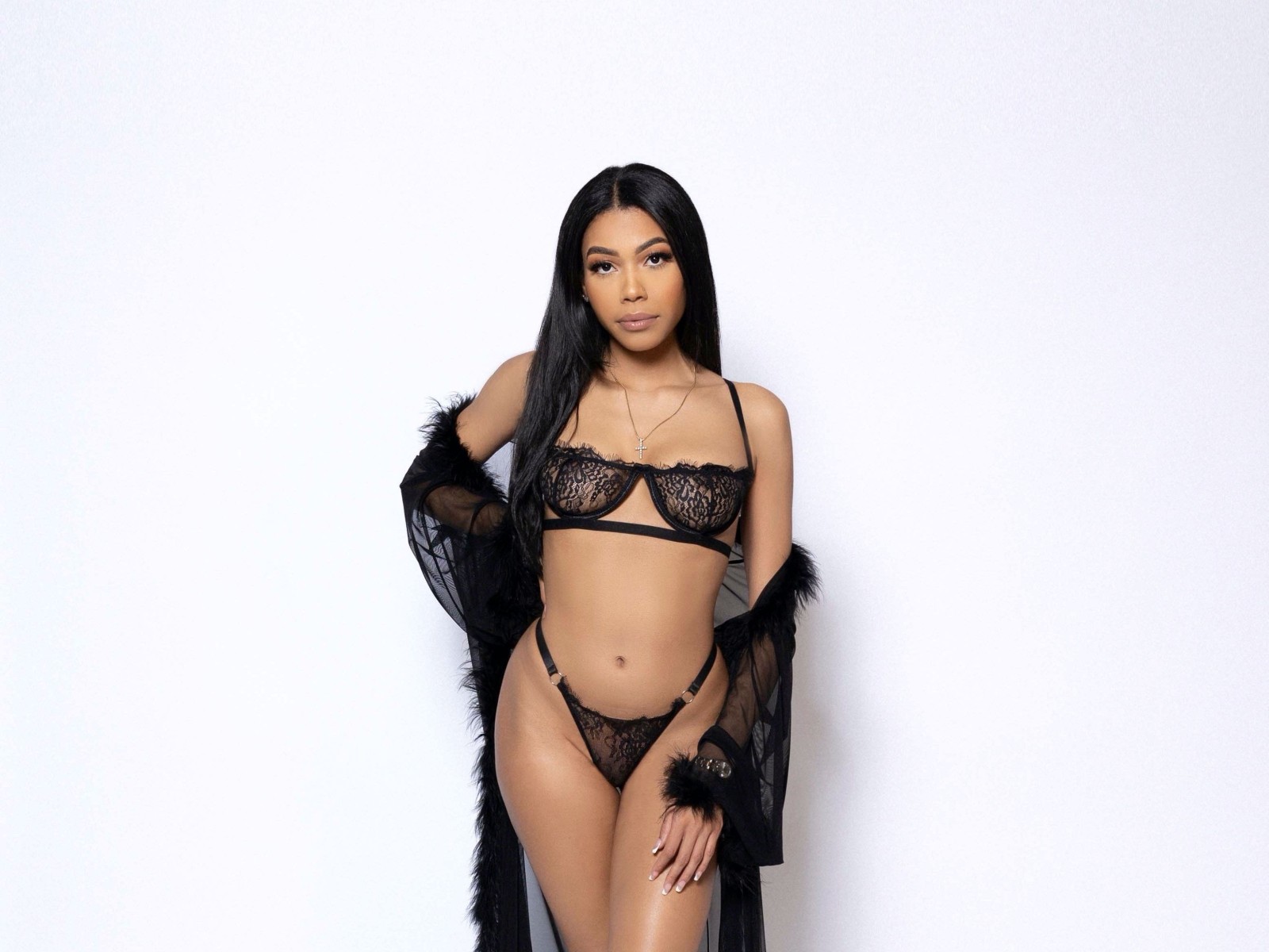 Theelovelyaminarae's profile - Image n°0
